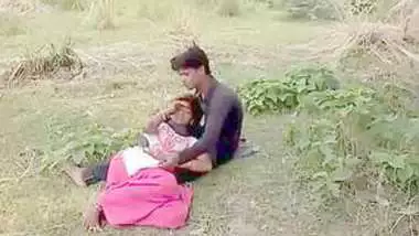 Desi lover outdoor romance