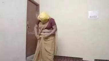 Desi village aunty nice body n fucking