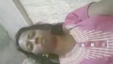 Desi village boudi show her pussy