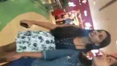 Mumbai girls upskirt video