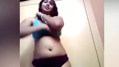 Airtel Call Center Manager Ritu Selfie Nude Video