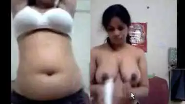 telugu girl showing her boobs and fingering video call