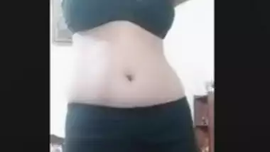 SUPERSEXY PAKI GF TEASING BOY FRIEND