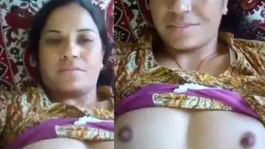 desi aunty showing boobs and pussy