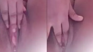 hot aunt fingering her hot pussy