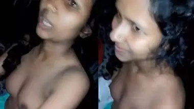 Desi teen boobs exposed n pressed