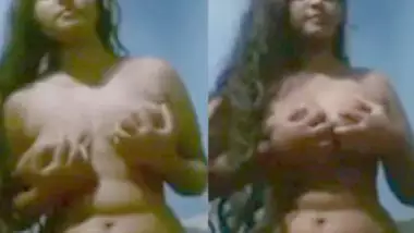 Horny Desi Chubby Girl Pussy Fingering