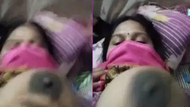 Sexy Bangla Bhabhi showing her Big Boobs and Blowjob Live Show