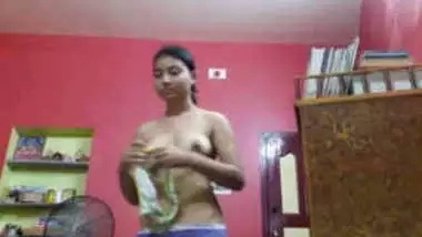 Desi girl nude selfie videos 2