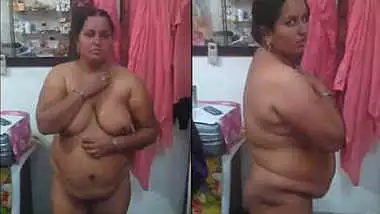 desi aunty naked show