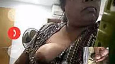 desi mature aunty boob show