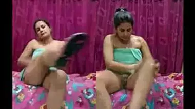 Bhabhi oil massage with intense masterbation.