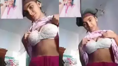 Beautiful Cute Desi Girl Showing Her Boobies