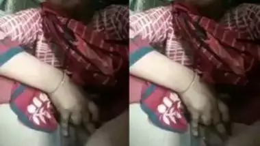 Desi Unsatisfied Horny Bhabi Pussy Fingering With A Metal thing For Husband