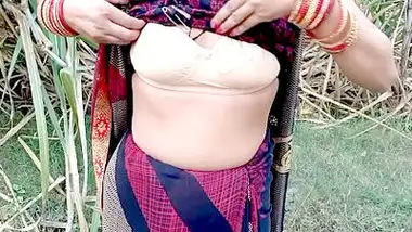 Desi village bhabi outdoor fucking