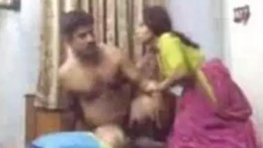 Desi man fucking neighbour housewife