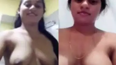 Beautiful Bhabi Showing