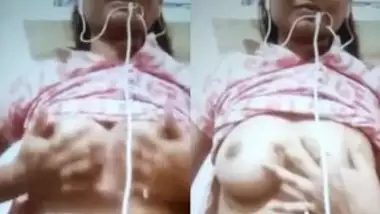 Sexy Desi girl Showing Her Boobs and Pussy on Video Call (Updates)