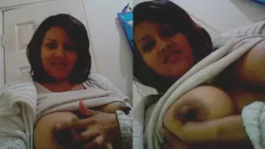 hot aunty hot nips and boob show