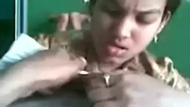 Desi sex of young girl playing with cousinâ€™s cock