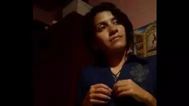 Hot Indian Girl Undressing Her Shirt