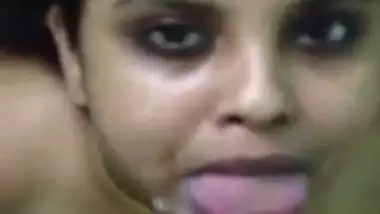 Sexy Mysore bhabhi perfect oral sex and cum swallow!