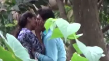 Indian college girl outdoor romance with lover leaked mms