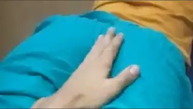 Indian MMS Showing Teen Girl’s Sex With Cousin While Sleeping