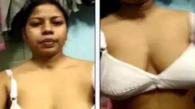 Big hanging boobed bhabhi selfi for hubby