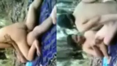 Teenager desi hardcore fuck in forest area of Delhi