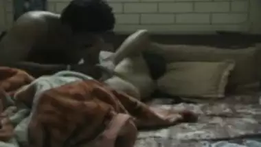 Desi aunty enjoys hardcore sex with her neighbor