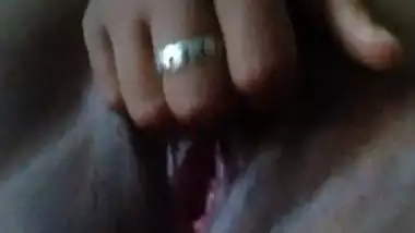 Desi village bhabi fingering 2