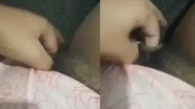 Horny LANKAN girl Pussy rubbing With moaning And Orgasm