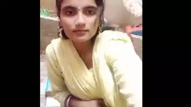 Desi cute face girl nude selfe 1