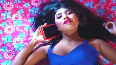 Young indian girl giving blow job in hot b grade song