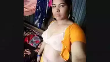 Unsatisfied Bangladeshi Horny Bhabi OneMore Clip