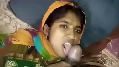 Hot MMS Clip Of Desi Village Girl