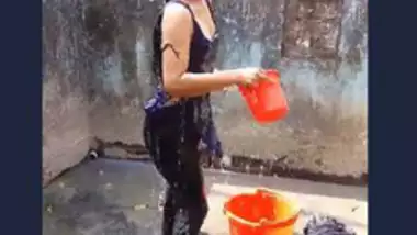 Desi Cute Girl Outdoor Bath