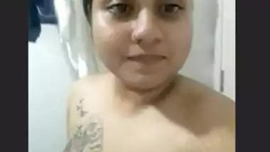 Desi cute girl nude bath