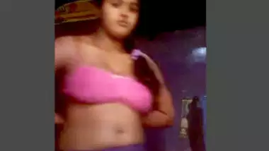 Desi cute face bhabi nice boobs