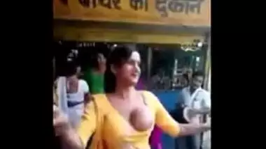 [ XXX Indian Hard Porn ] 100% unseen sex clip of Indian naughty street girls