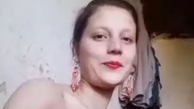 Beautiful Pakistani hottie full nude video