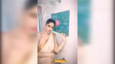 Amazing saree girl