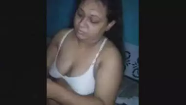 Sexy Desi Bhabhi Blowjob 2 Clips Part 1