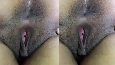 Desi woman shows sexy vagina that craves hard XXX pole inside