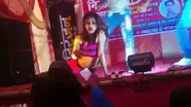 Desi girl very hot stage show