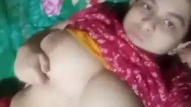 Sexy Desi Girl Showing Her Big Boobs