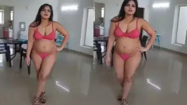 380px x 214px - Beautiful Indian Milf Looks Like Xxx Model Wearing Sexy Pink Lingerie porn  video