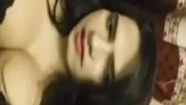 Punjabi bhabhi sensational seductive solo sex tape!