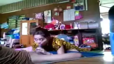 Horny Mizoram bhabhi caught giving blowjob to hubby